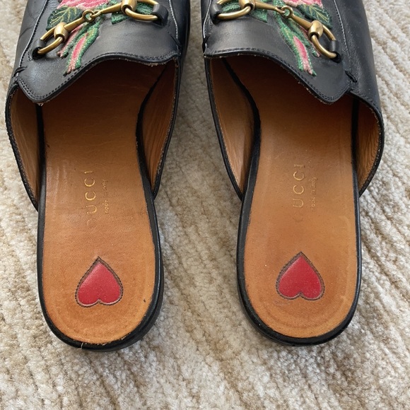 Authentic Gucci floral slides. 37.5 - Picture 2 of 6